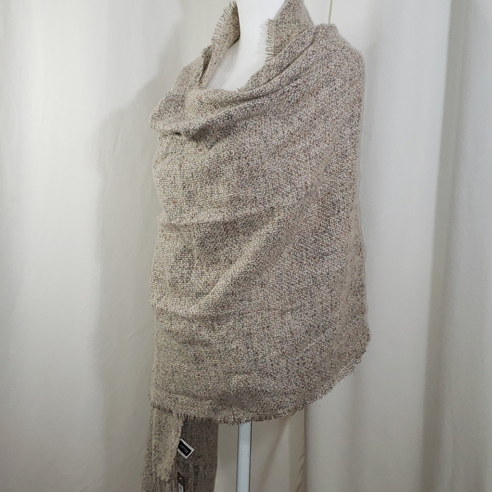 NEW APT.9 Solid woven scarf. Beige color